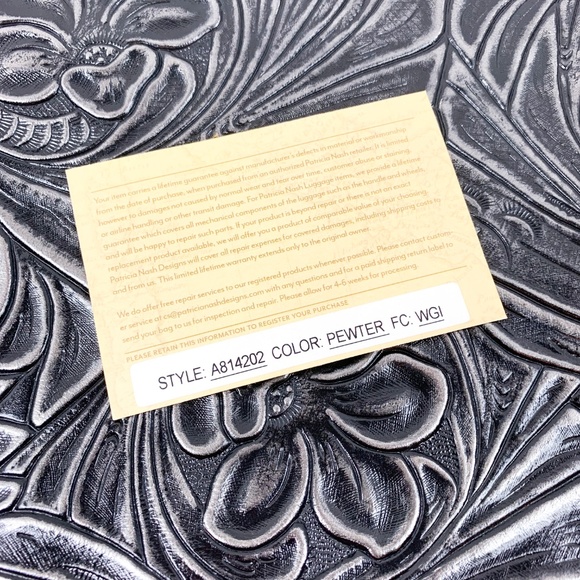 NWT Patricia Nash Braga Tech Wristlet - Picture 6 of 7